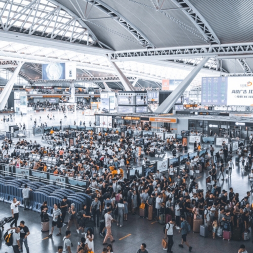 A Câmara Bullet 4 MP IP IR – WIP4BV5 possui lente varifocal de 2,8 a 12 mm e alcance infravermelho efetivo de até 30 metros.