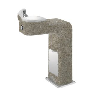 Fonte de água de pedestal angular em betão modelo 3177, conforme diretiva ADA, com acabamento em betão agregado exposto na cor cinza Portland reforçado a arame, resistente a vandalismo.