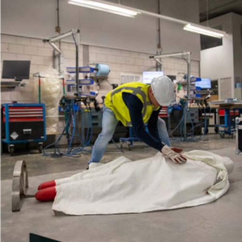 Manequim de treino resistente ao fogo é seguro.