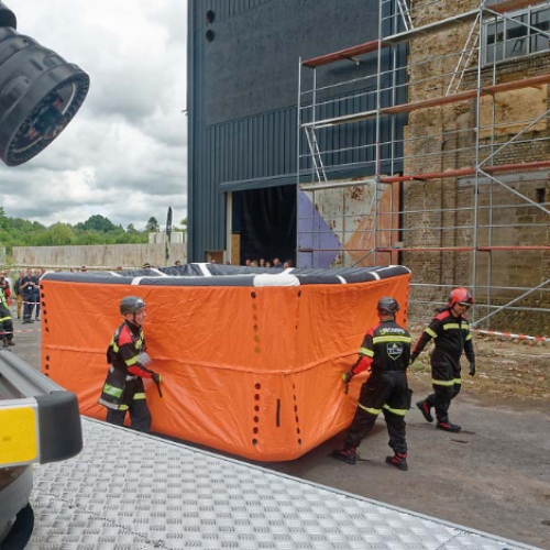 A Almofada de Salto MRC 16 possui válvula de alívio contra sobrepressões.
