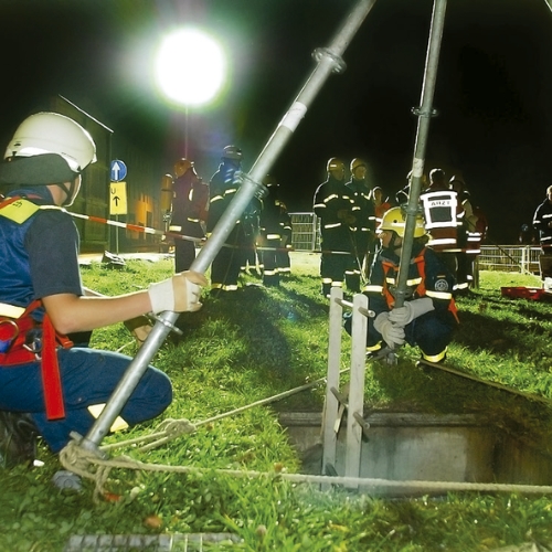 O balão LEDMOON® 600 é fabricado em aço inoxidável e alumínio.