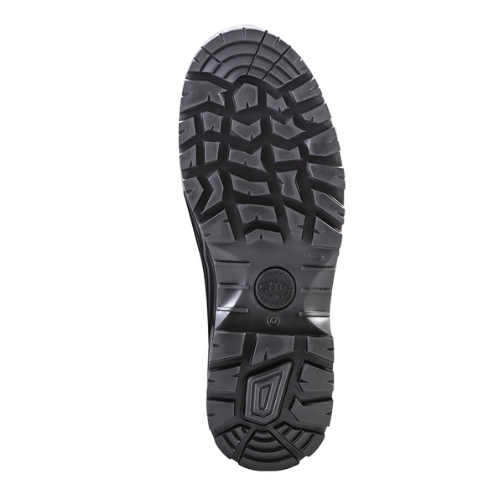 Bota 9600/A possui rasto com propriedades antideslizamento.