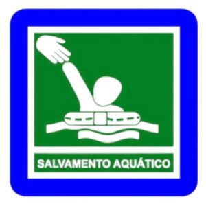 O sinal vertical de exterior Salvamento Aquático é essencial para garantir a segurança em zonas balneares e áreas com acesso à água.